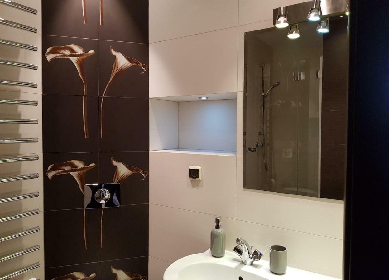 Apartament "Cleopatra 5" Przy Rynku Z Parkingiem, Faktury Vat Apartment เคียลเซ ภายนอก รูปภาพ