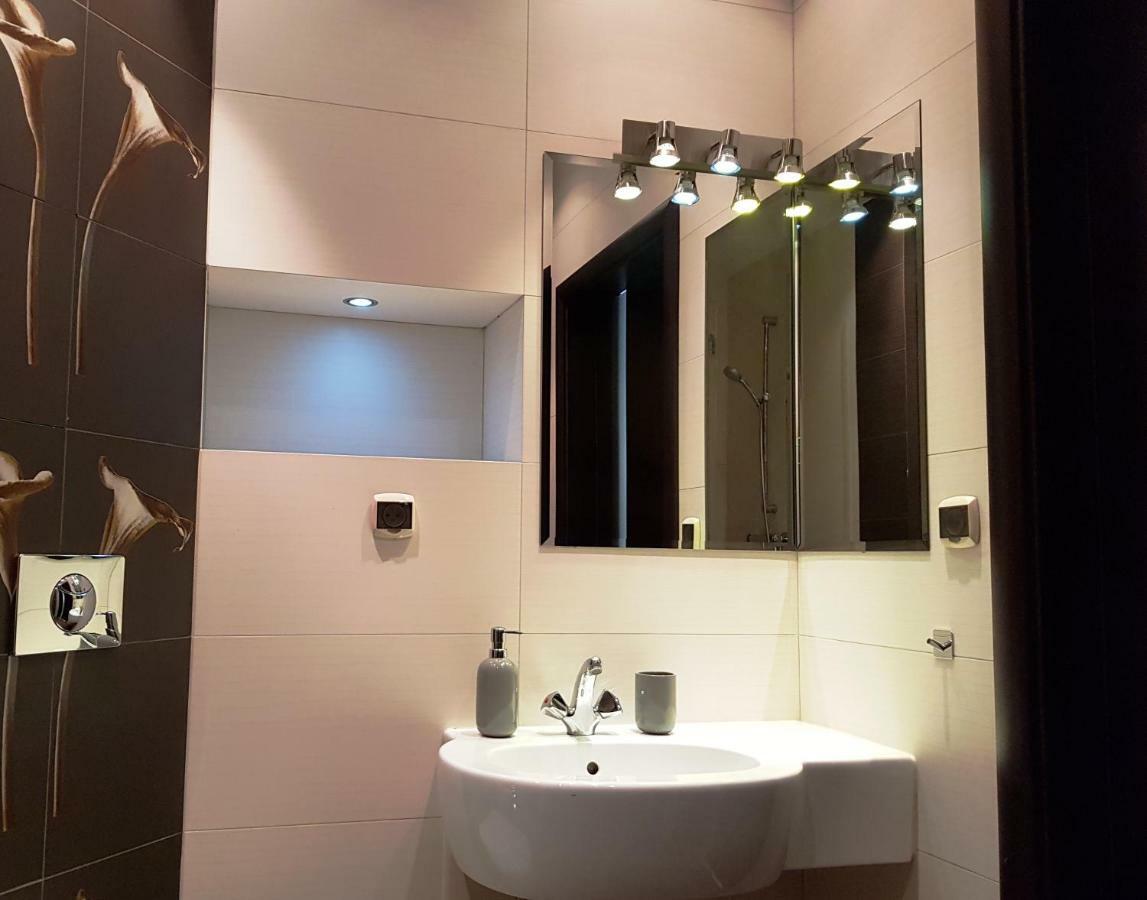 Apartament "Cleopatra 5" Przy Rynku Z Parkingiem, Faktury Vat Apartment เคียลเซ ภายนอก รูปภาพ