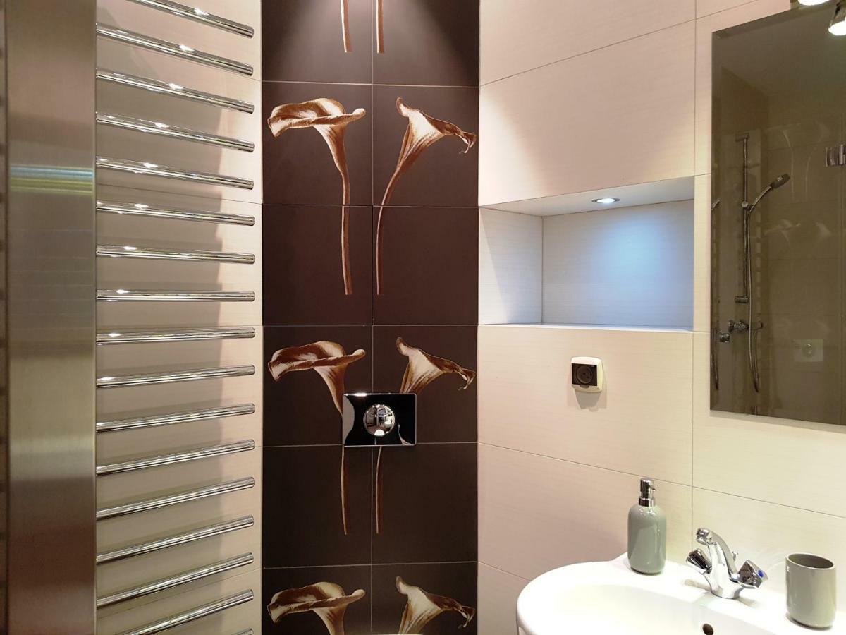 Apartament "Cleopatra 5" Przy Rynku Z Parkingiem, Faktury Vat Apartment เคียลเซ ภายนอก รูปภาพ
