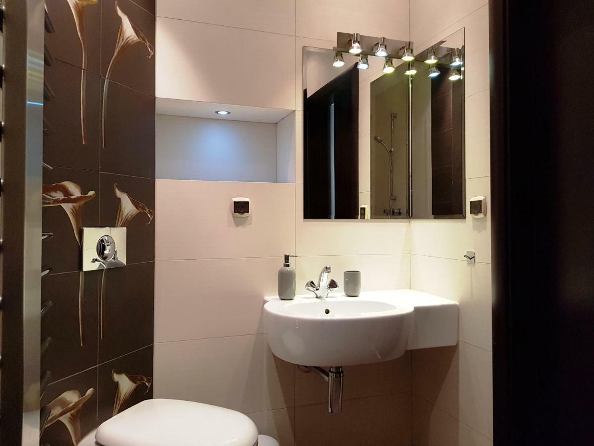 Apartament "Cleopatra 5" Przy Rynku Z Parkingiem, Faktury Vat Apartment เคียลเซ ภายนอก รูปภาพ